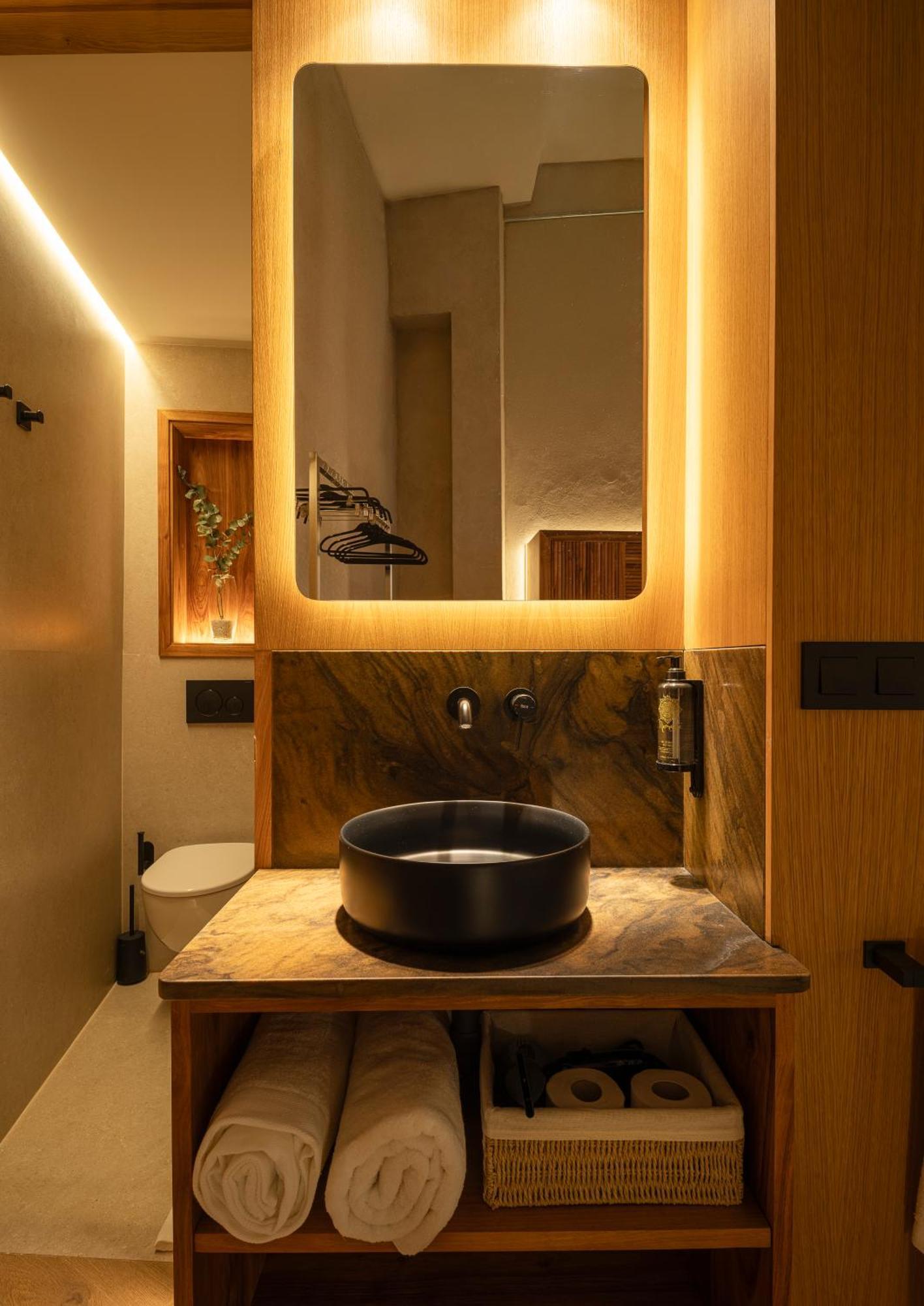 City Center - Avenue Luxury Apartment - Private Free Parking Sevilha Exterior foto