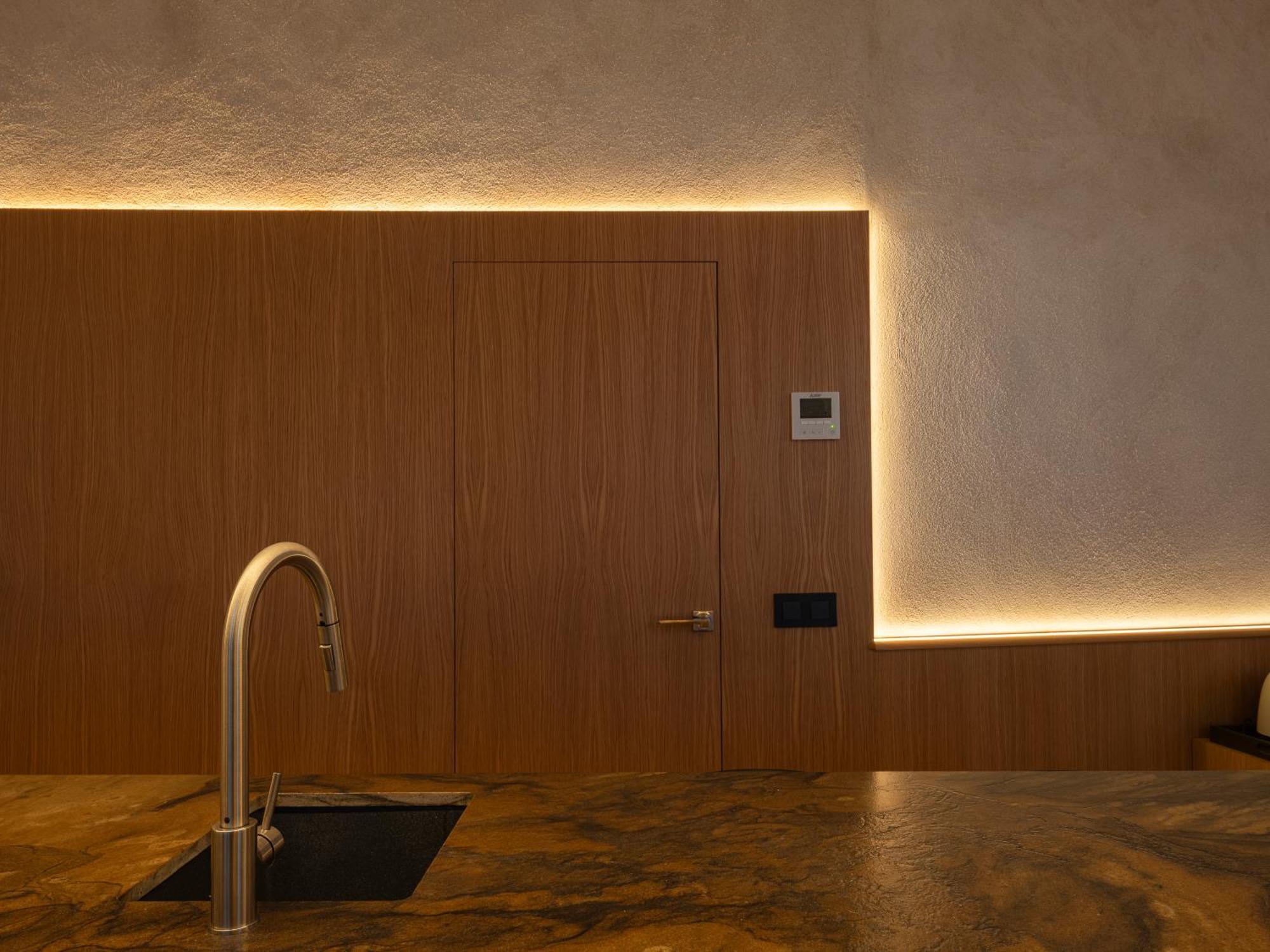City Center - Avenue Luxury Apartment - Private Free Parking Sevilha Exterior foto